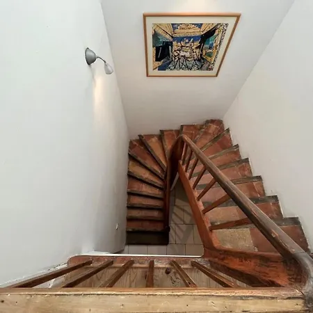 Oasis De La Cit, A Beautiful Property, Sleeps 8, Holiday home