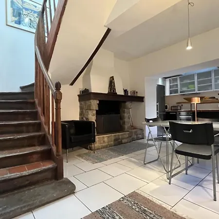 Oasis De La Cit, A Beautiful Property, Sleeps 8, Holiday home Carcassonne